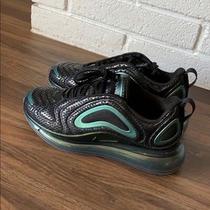 COPY - New! Nike Air Max 720 Big Kids Size 6!